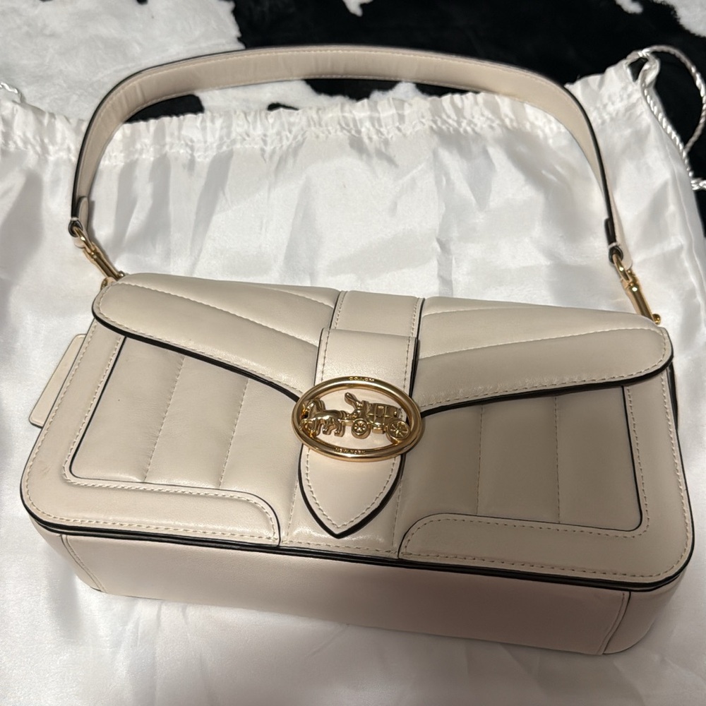 Coach Georgie Quilted Shoulder Bag - Chalk